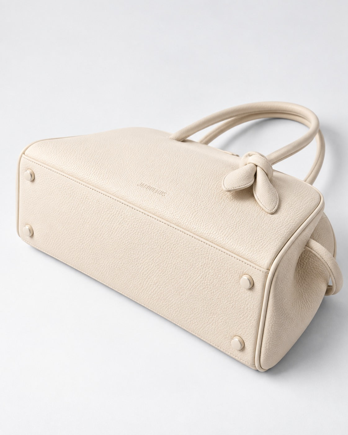The Turismo Light Ivory