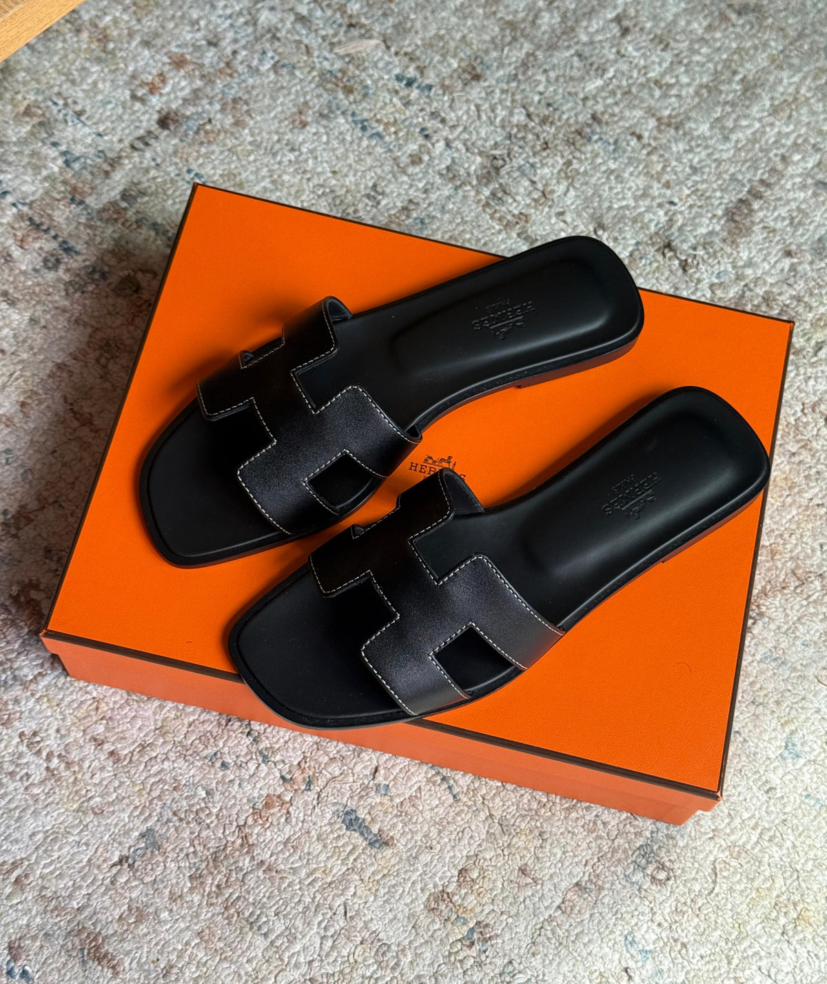 Oran sandal