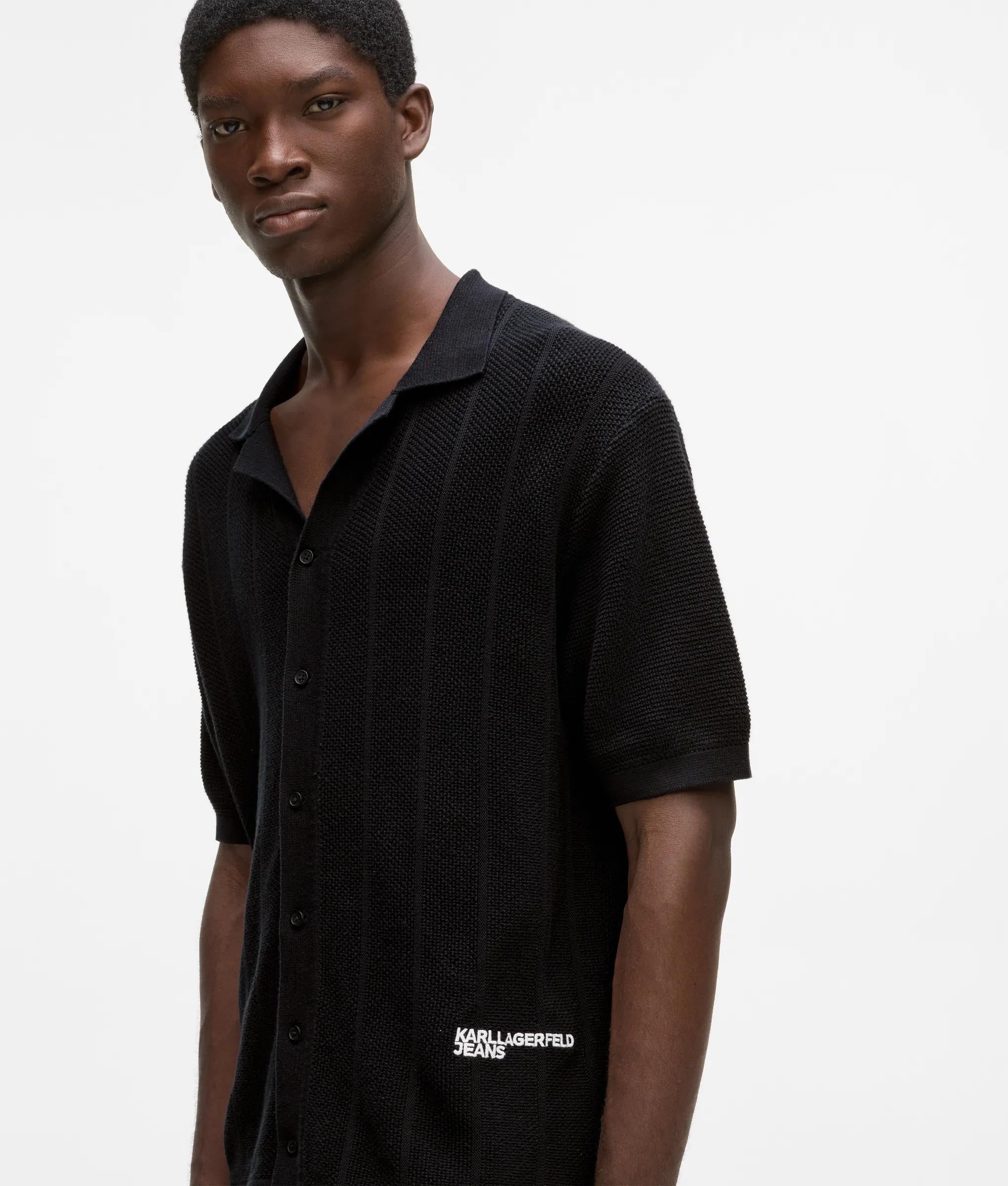 Short-sleeved knit polo shirt