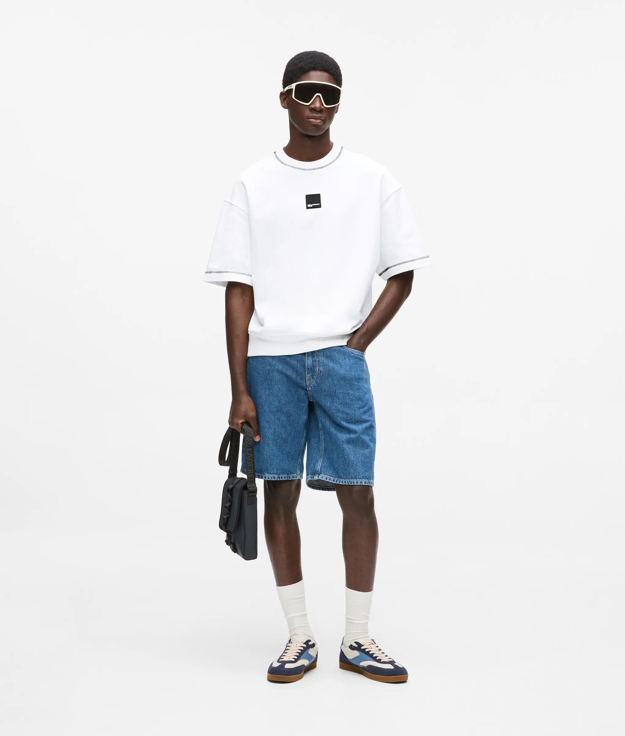 Short-sleeved contrast stitch sweatshirt