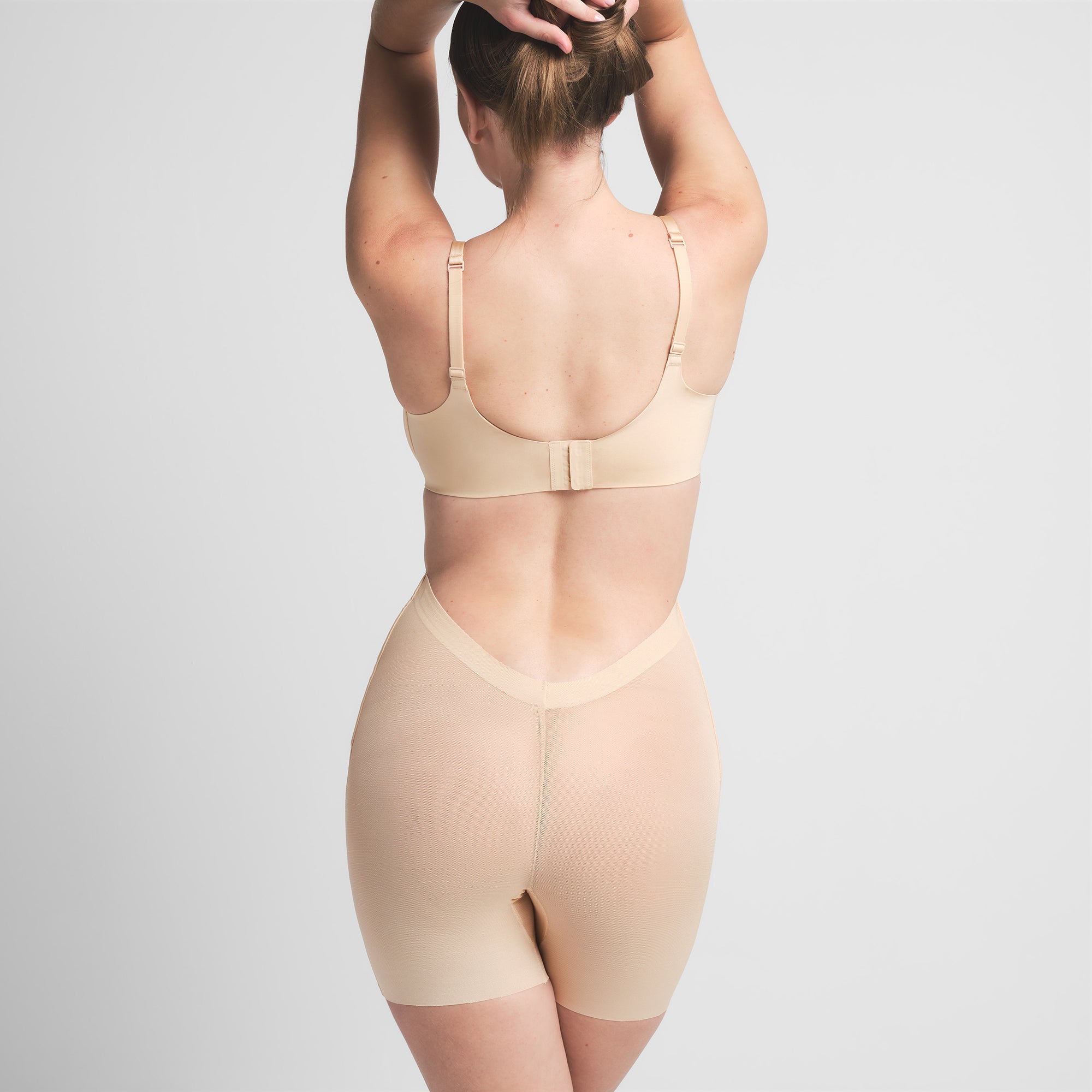 Sheer Sculpt Low Back Short