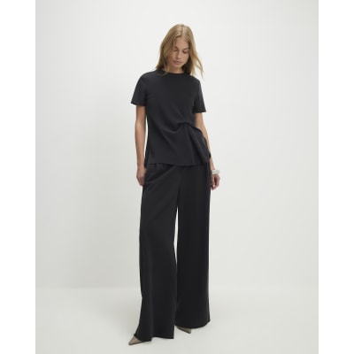 Black Short Sleeve Gathered Side Top