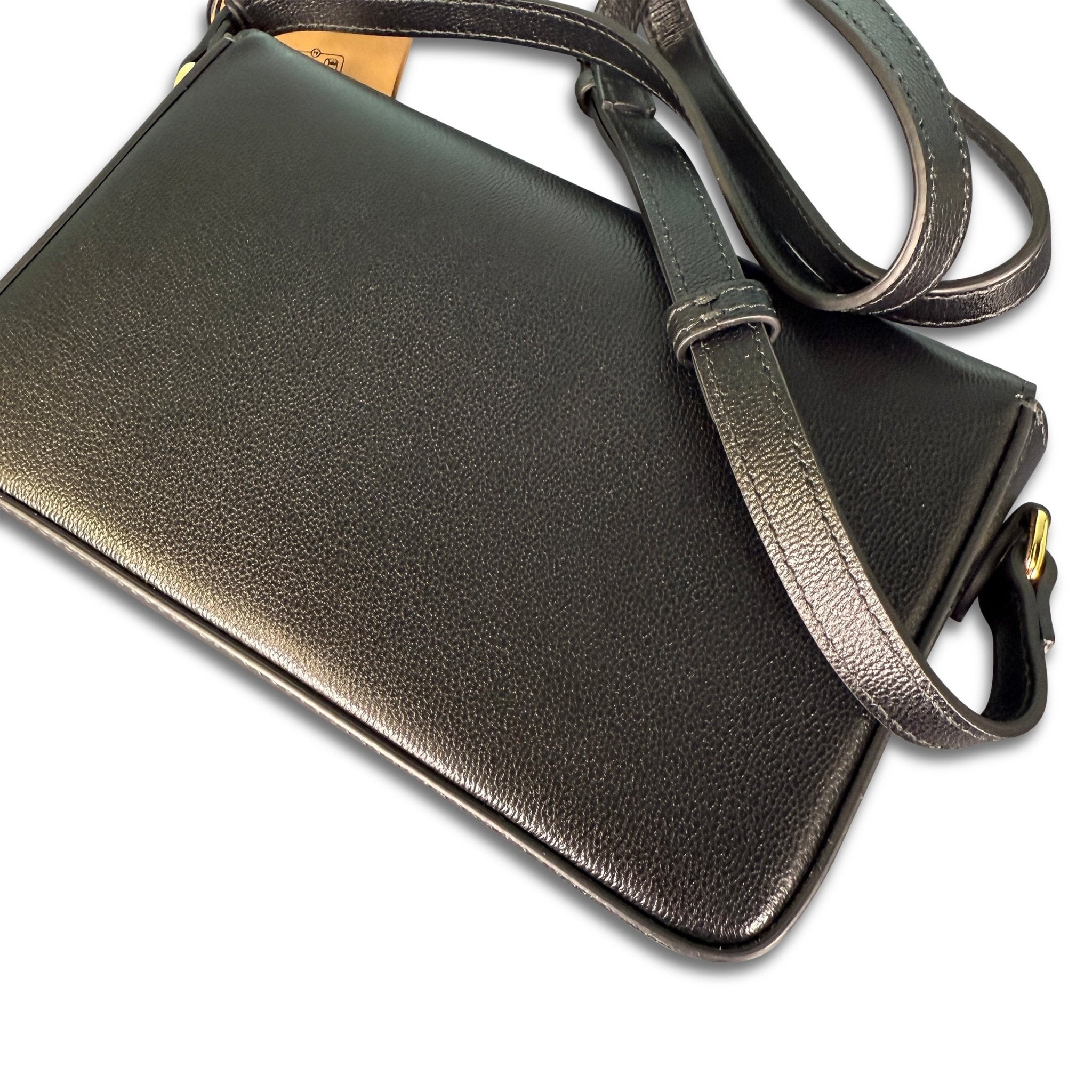 Burberry 'New Hampshire' Leather Shoulder Bag