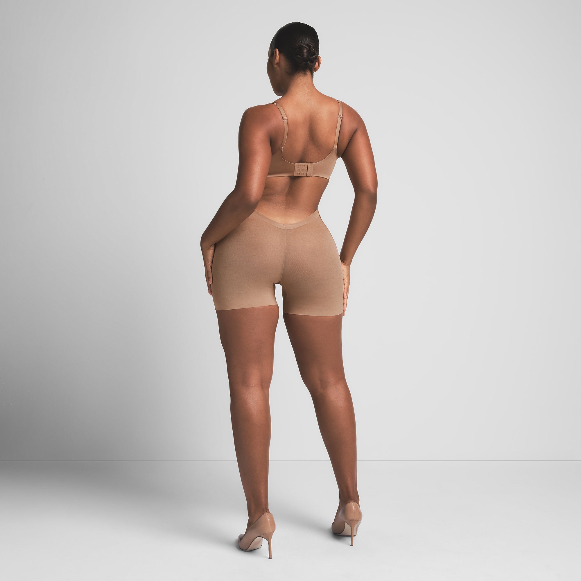 Sheer Sculpt Low Back Short