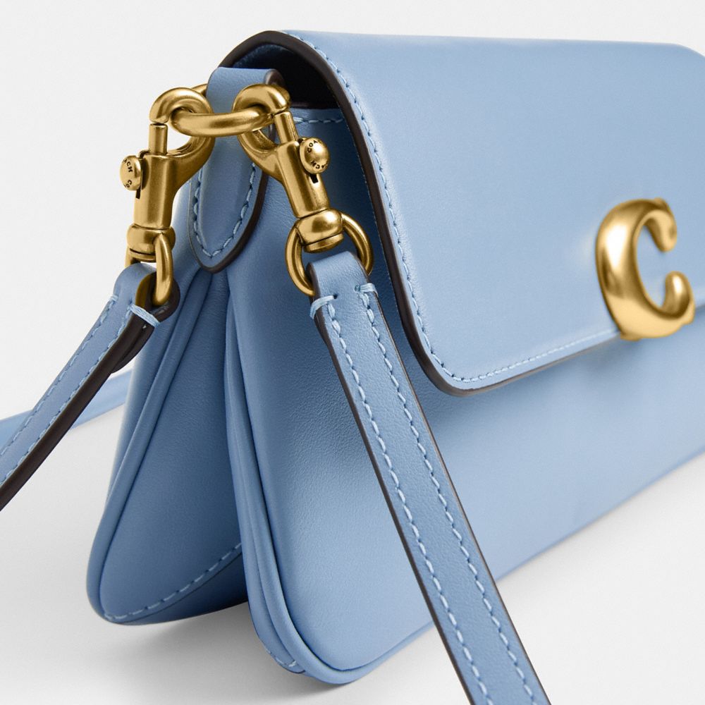 Jet Shoulder Bag