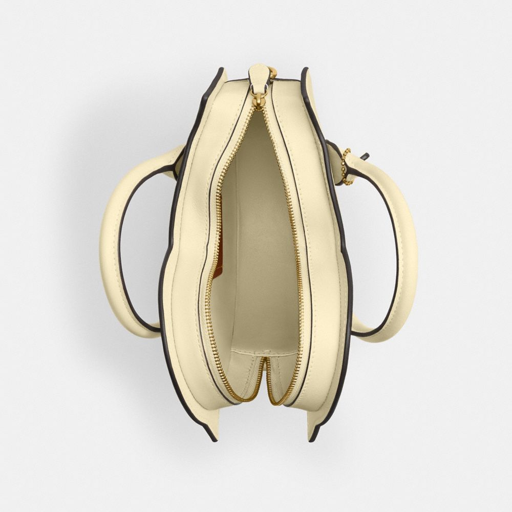 Chick Bag In Regenerative Leather
