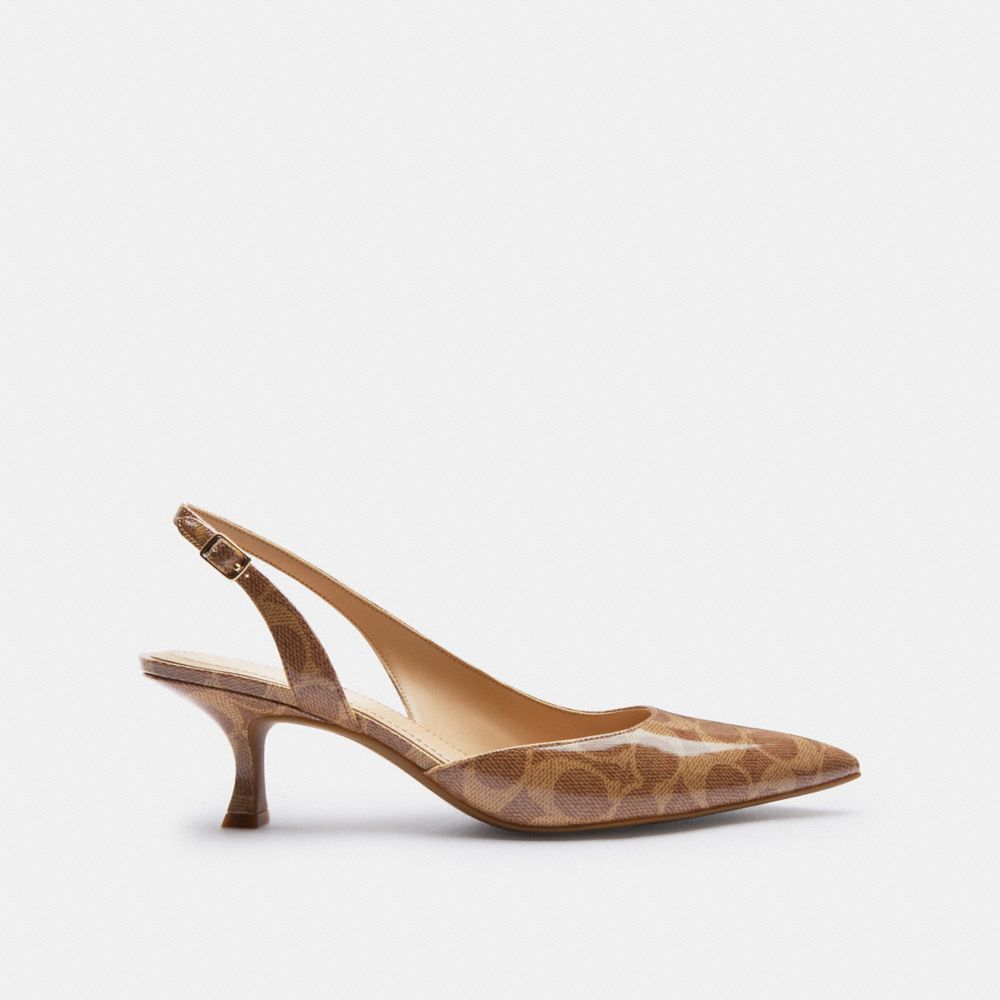 Roxanne Pump In Signature Canvas