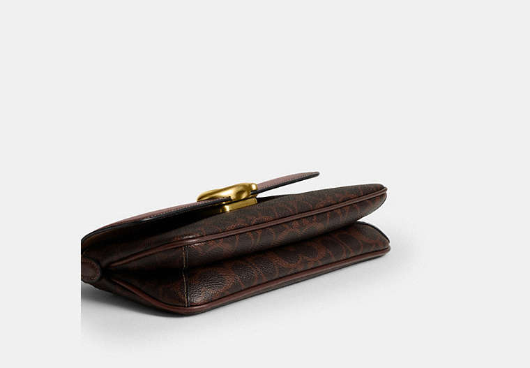 Jet Shoulder Bag In Signature Canvas
