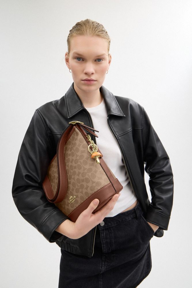 Jude Duffle Bag In Signature Canvas
