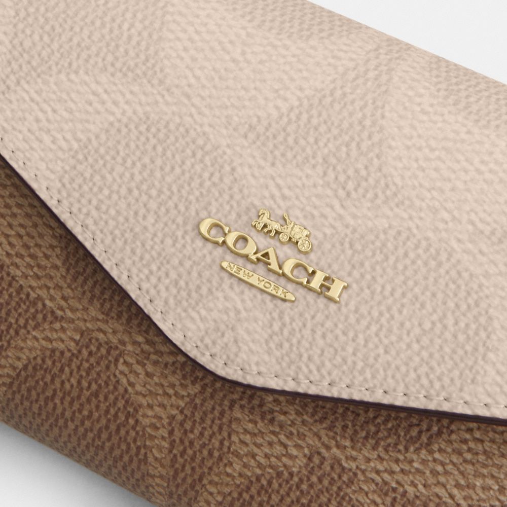 Klare Wallet With Chain In Blocked Signature Canvas