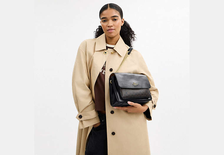 Elodie Crossbody Bag In Signature Canvas