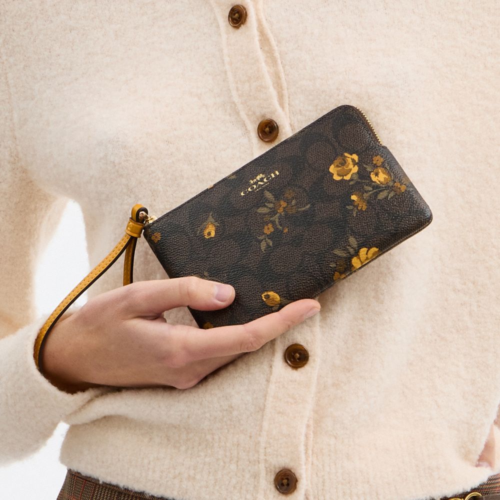 Corner Zip Wristlet In Signature Canvas With Floral Print