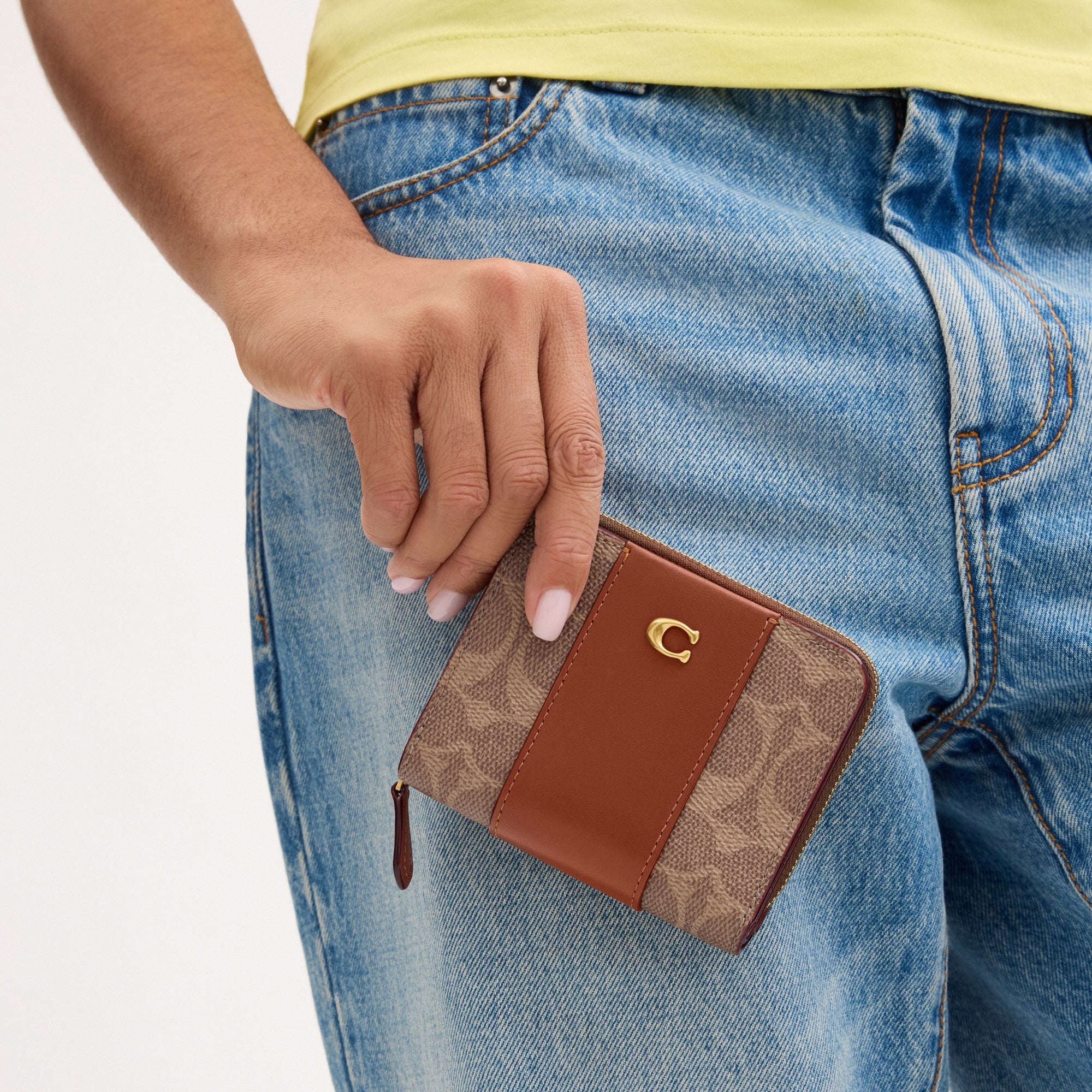 Essential Billfold Wallet In Colorblock Signature Canvas