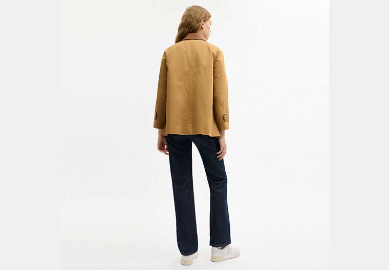 Turnlock Swing Coat