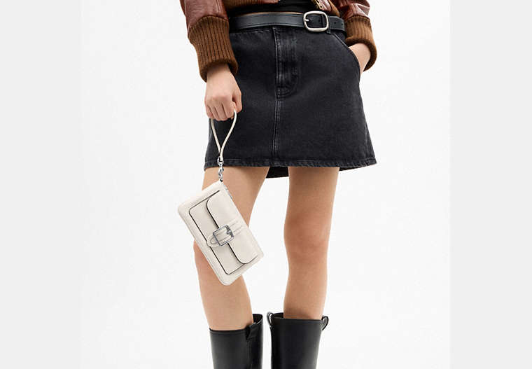 Ashton Wristlet