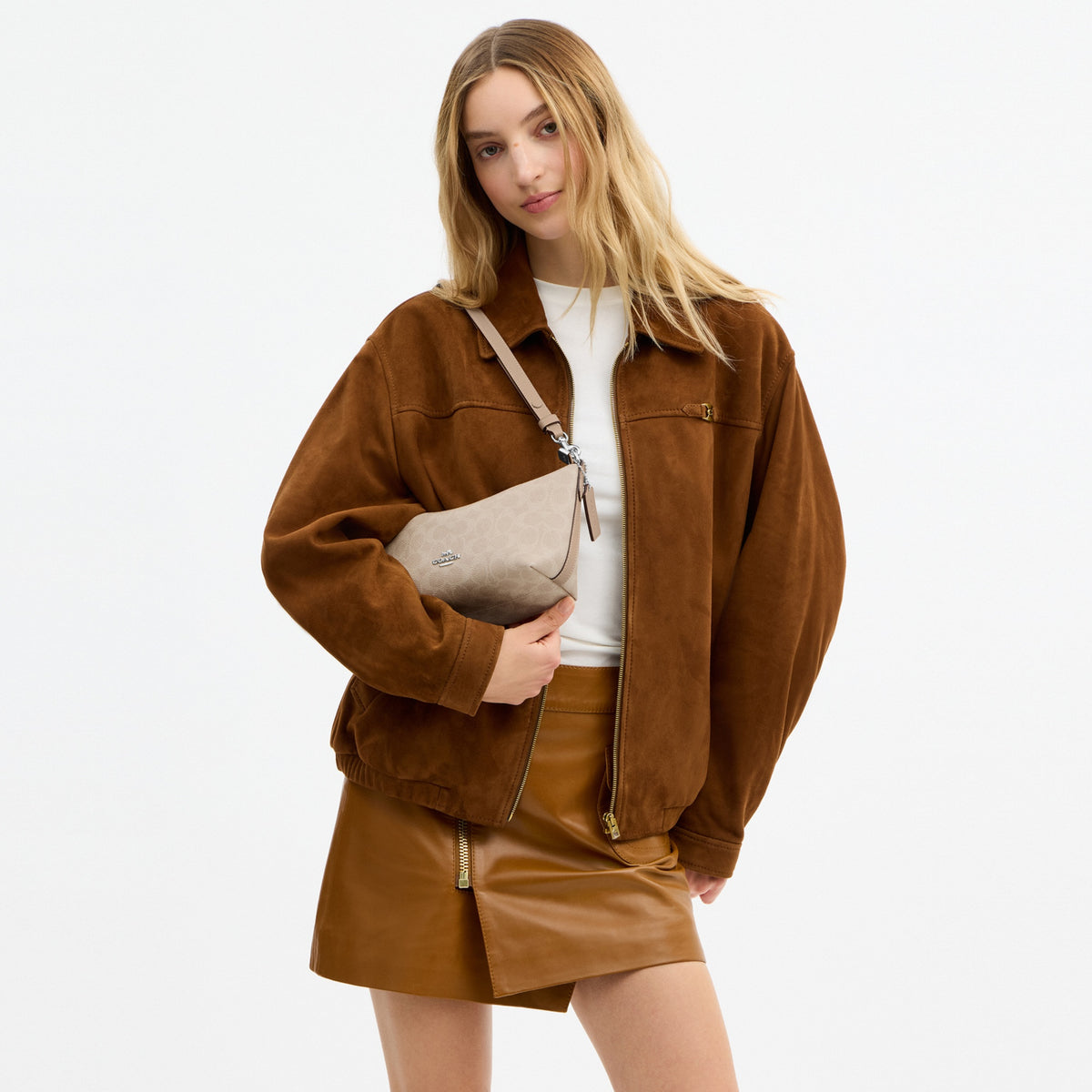 Caitlin Shoulder Bag In Signature Canvas