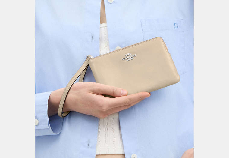Corner Zip Wristlet