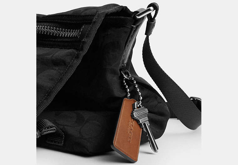 Lane Messenger In Signature Nylon