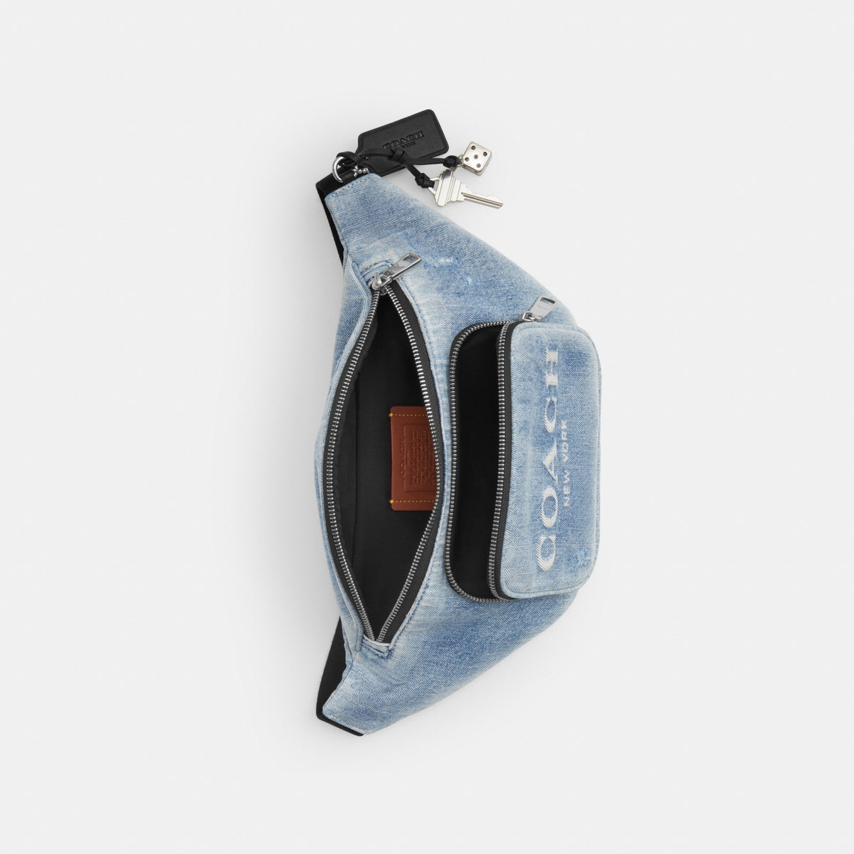 Travis Belt Bag 35 In Loved Denim With Charms