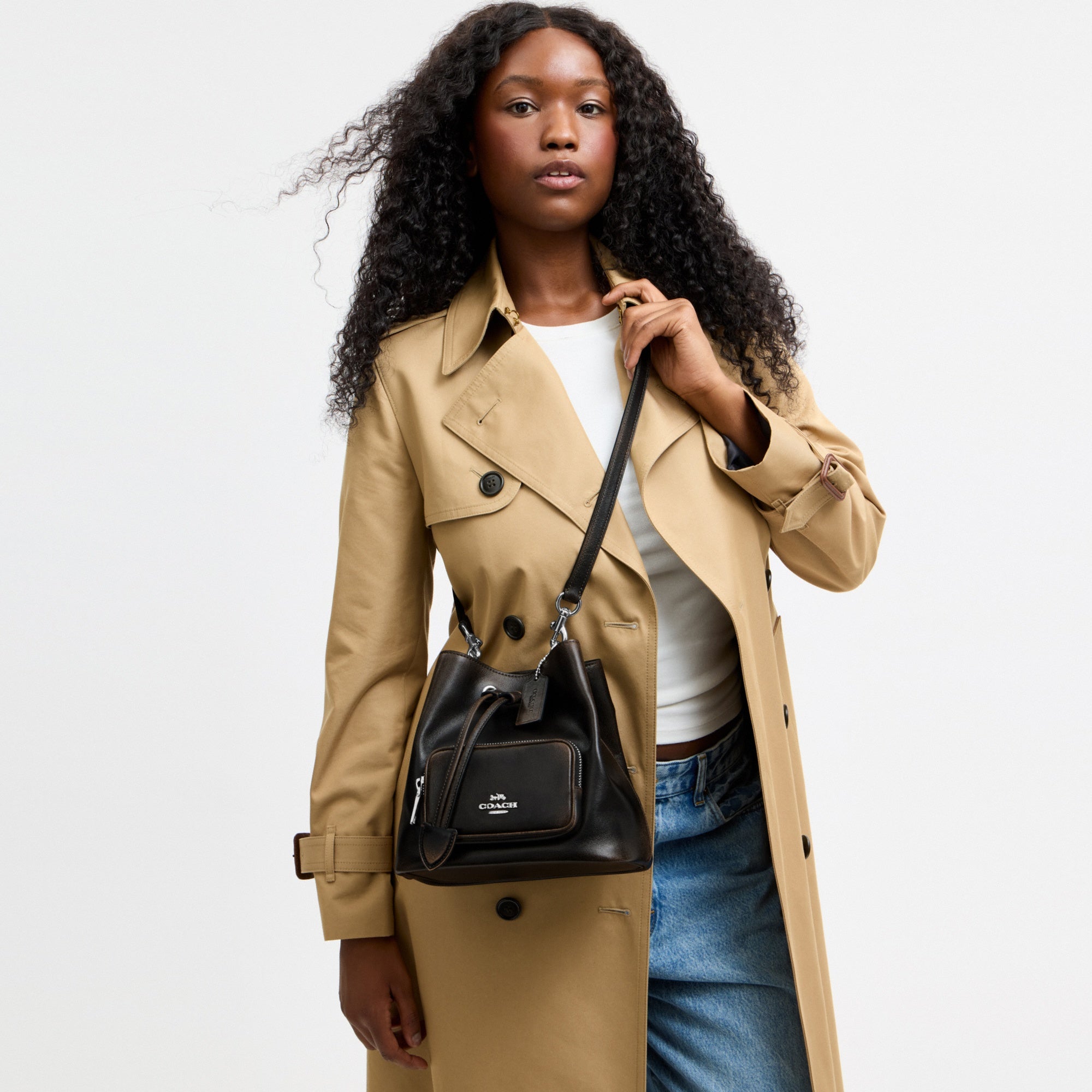 Rowan Bucket Bag With Pocket In Loved Leather
