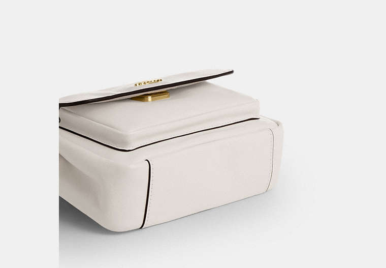 Elodie Crossbody Bag 18