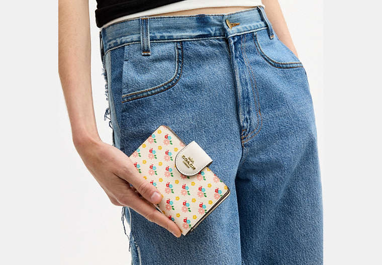 Medium Corner Zip Wallet With Floral Print