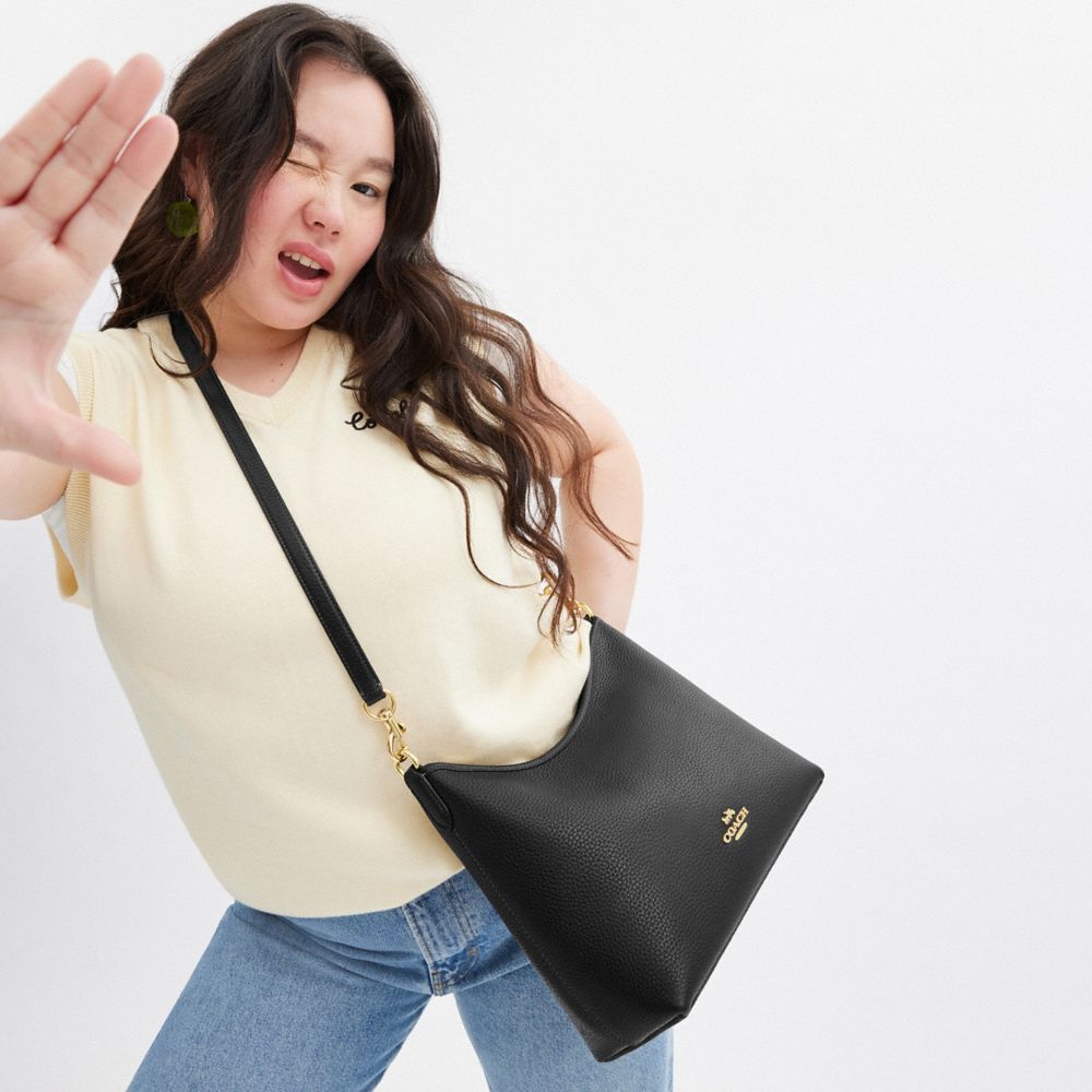 Laurel Shoulder Bag In Signature Leather
