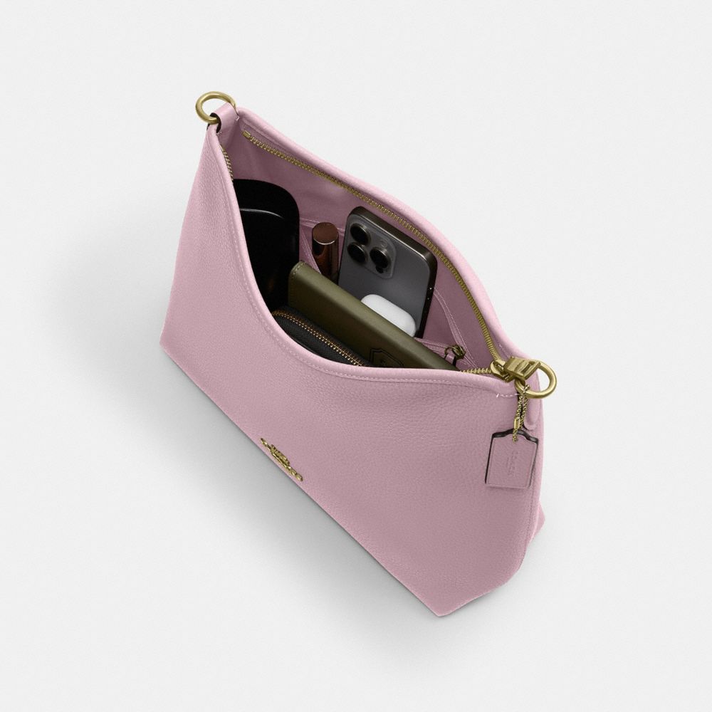 Laurel Shoulder Bag With Pockets In Loved Leather