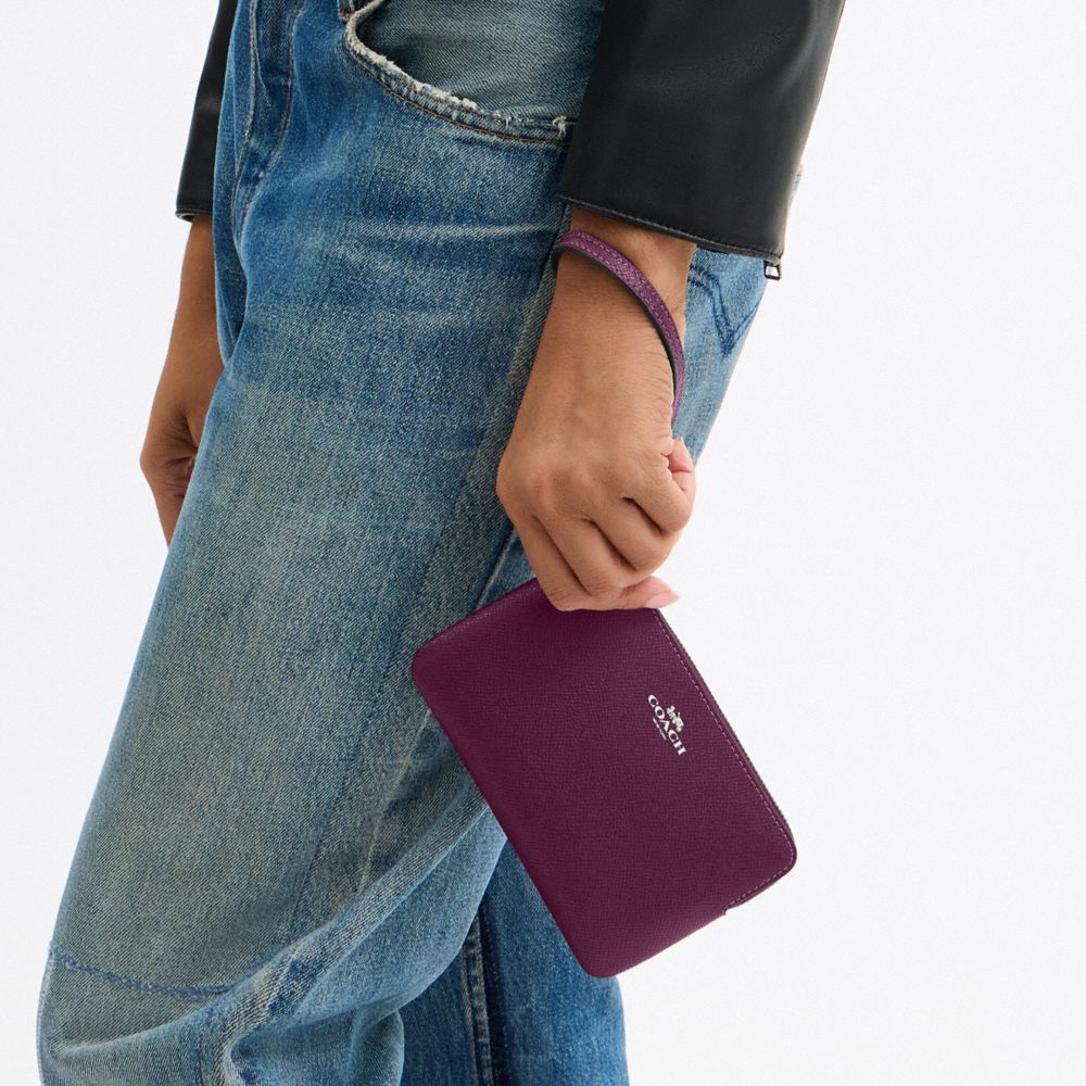Corner Zip Wristlet