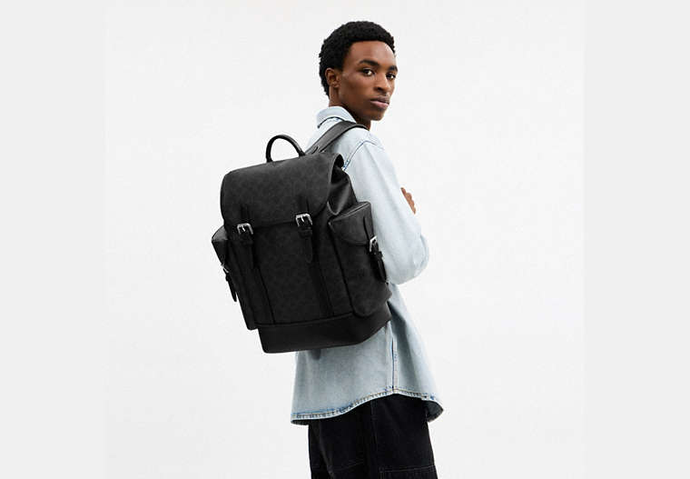 Hitch Backpack In Signature Canvas