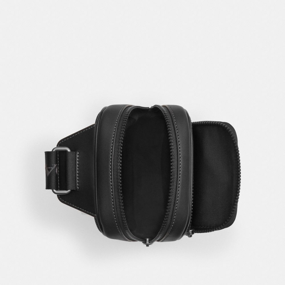 Racer Sling Pack In Loved Signature Denim