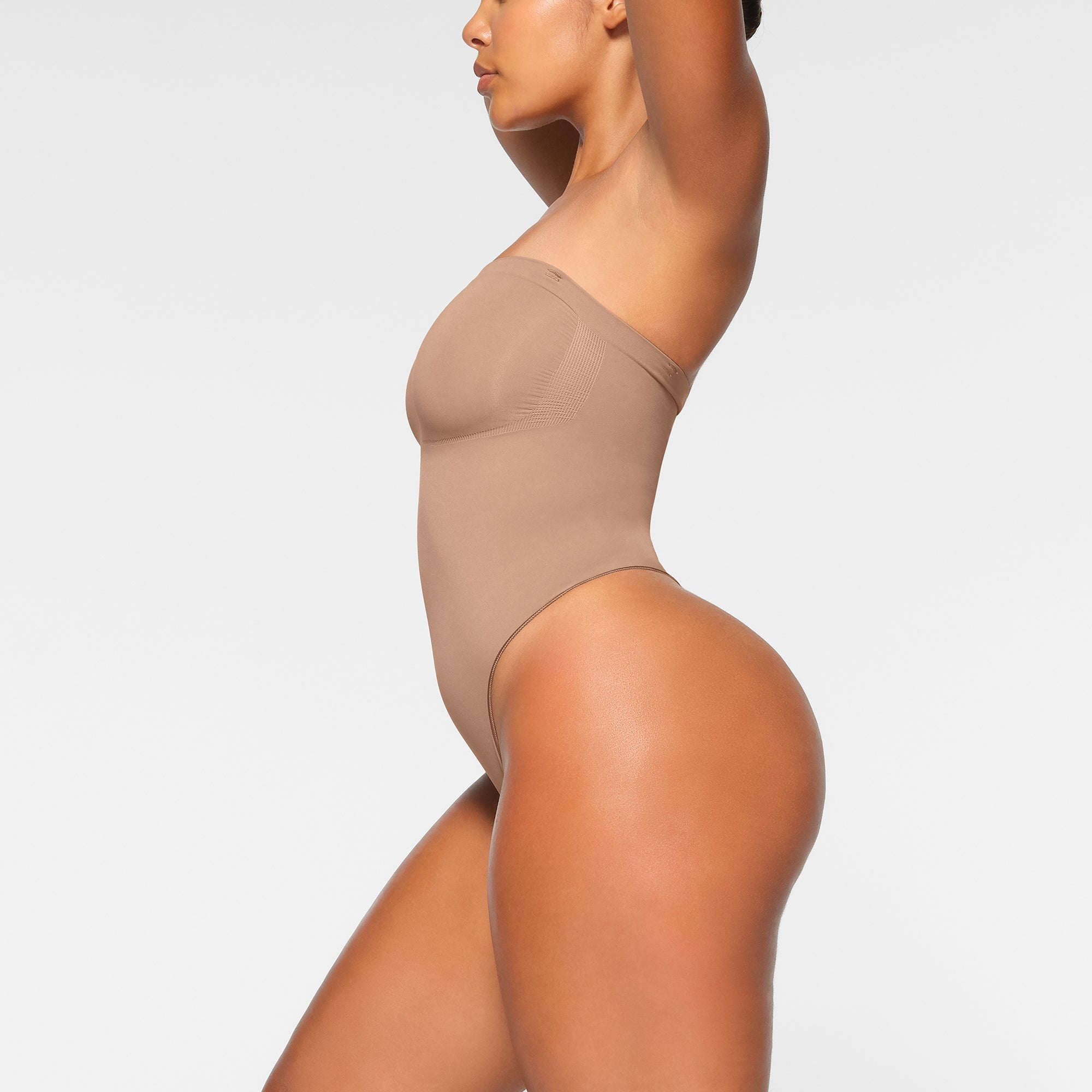 Seamless Sculpt Strapless Thong Bodysuit