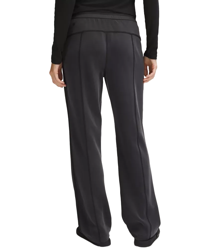 Lululemon Softstreme High-Rise Pant Short Black