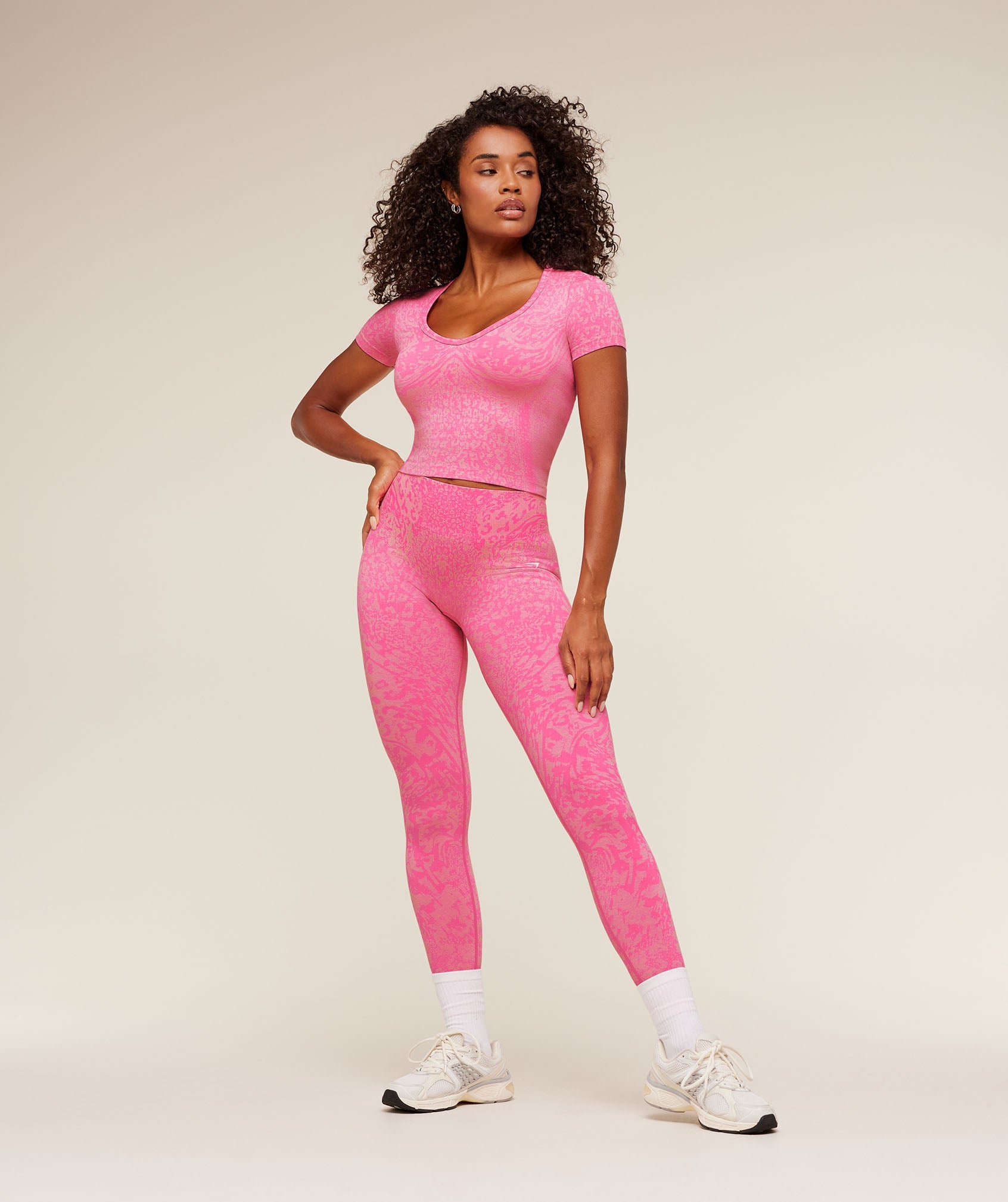 Gymshark Adapt Animal X Whitney Short Sleeve Top - Electric Pink / Sorbet Yellow