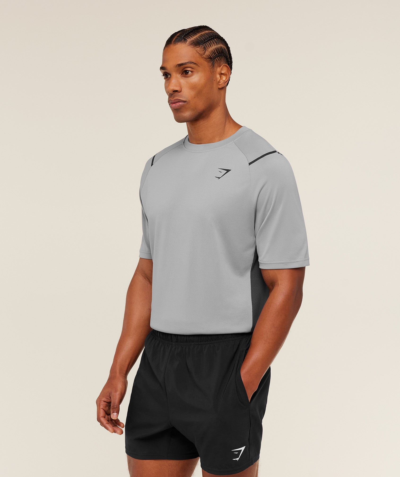 Gymshark Arrival Contrast T-Shirt - Smokey Grey / Onyx Grey