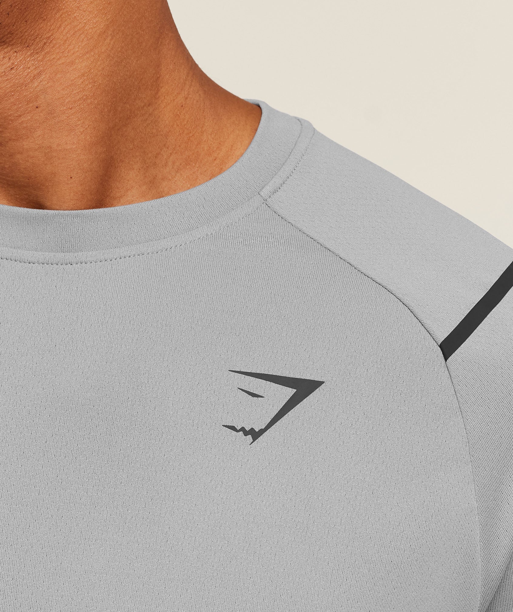Gymshark Arrival Contrast T-Shirt - Smokey Grey / Onyx Grey