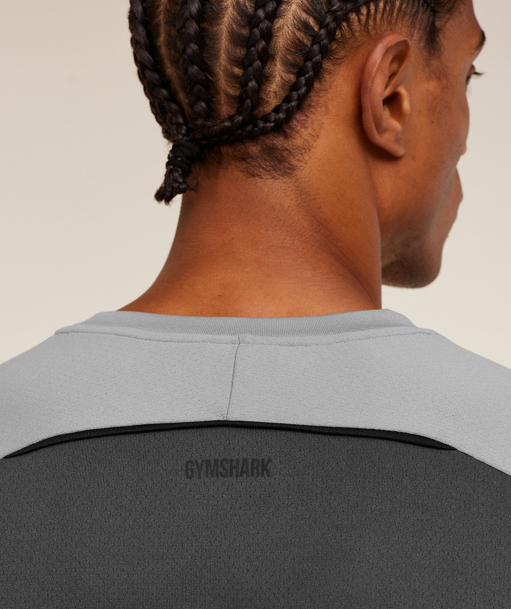Gymshark Arrival Contrast T-Shirt - Smokey Grey / Onyx Grey