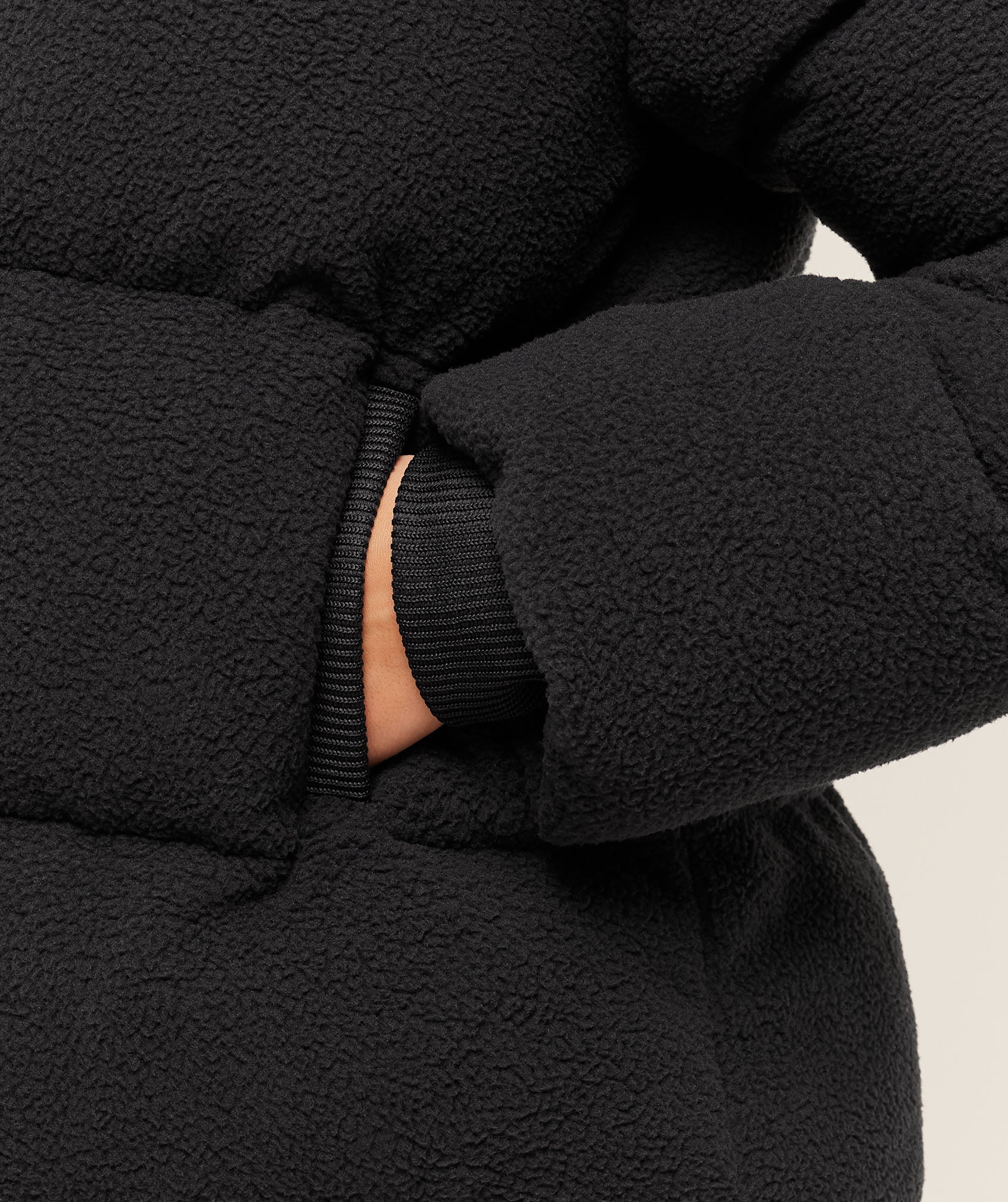Gymshark Sherpa Puffer Jacket - Black