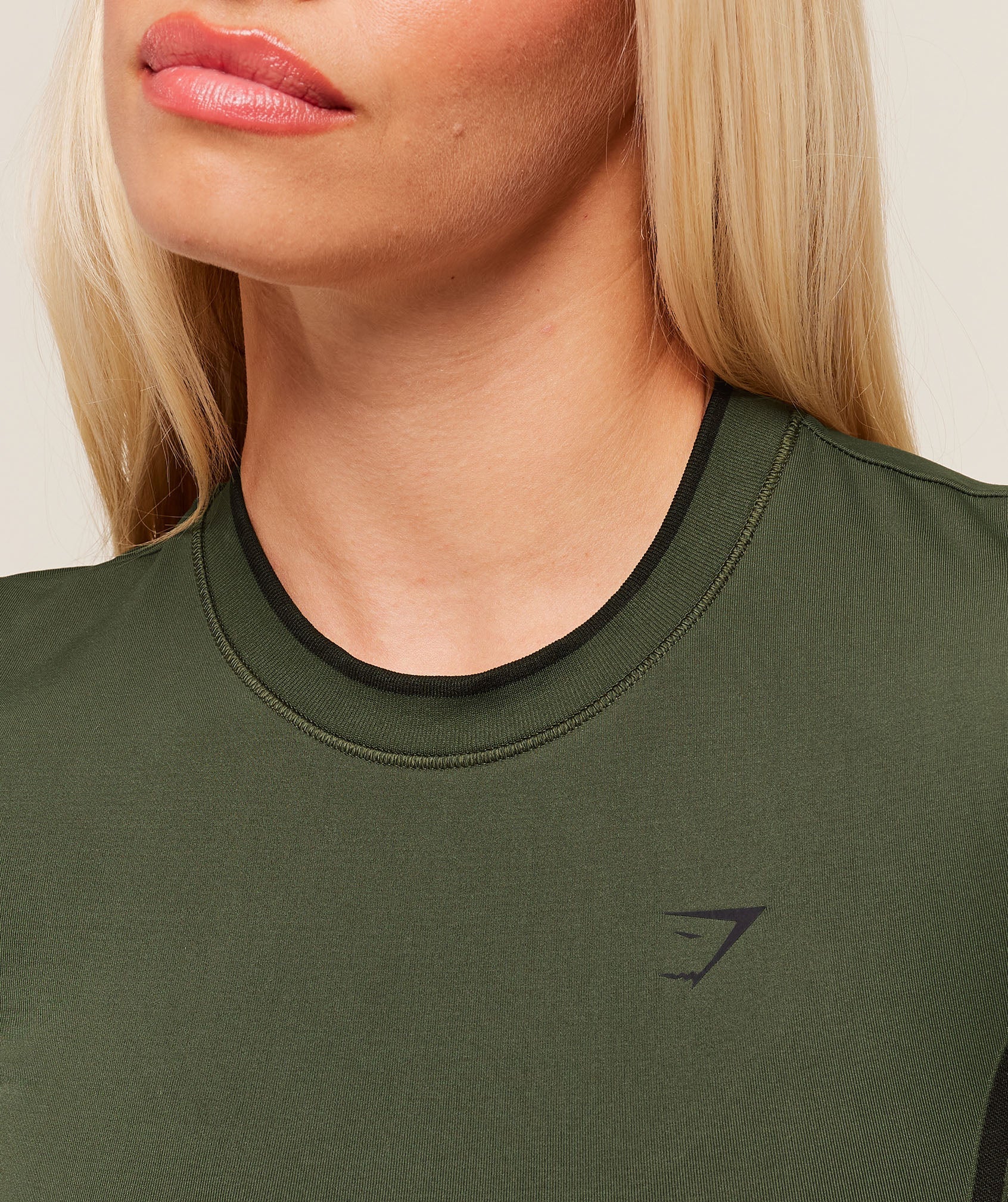 Gymshark Everyday Seamless Contrast Tee - Winter Olive/Black