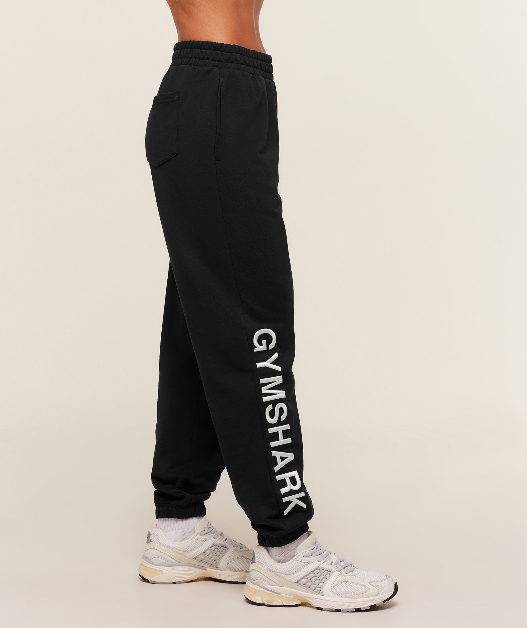 Gymshark Embroidered Logo Joggers - Black