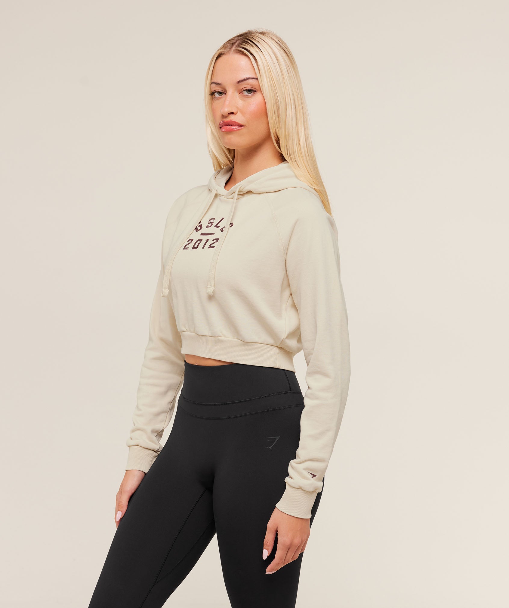 Gymshark Gymshark Lifting Club 2012 Graphic Cropped Hoodie - Stone Beige/Wash