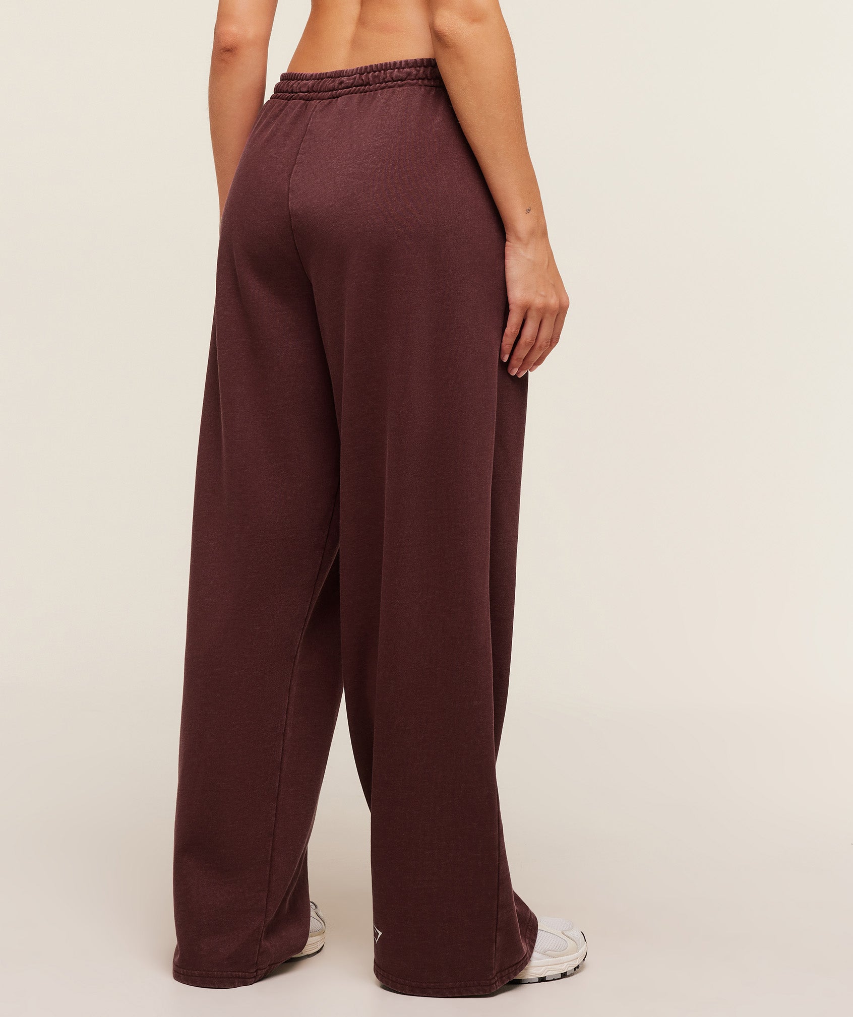 Gymshark Gymshark Lifting Club 2012 Graphic Wide Leg Jogger - Rich Maroon/Wash
