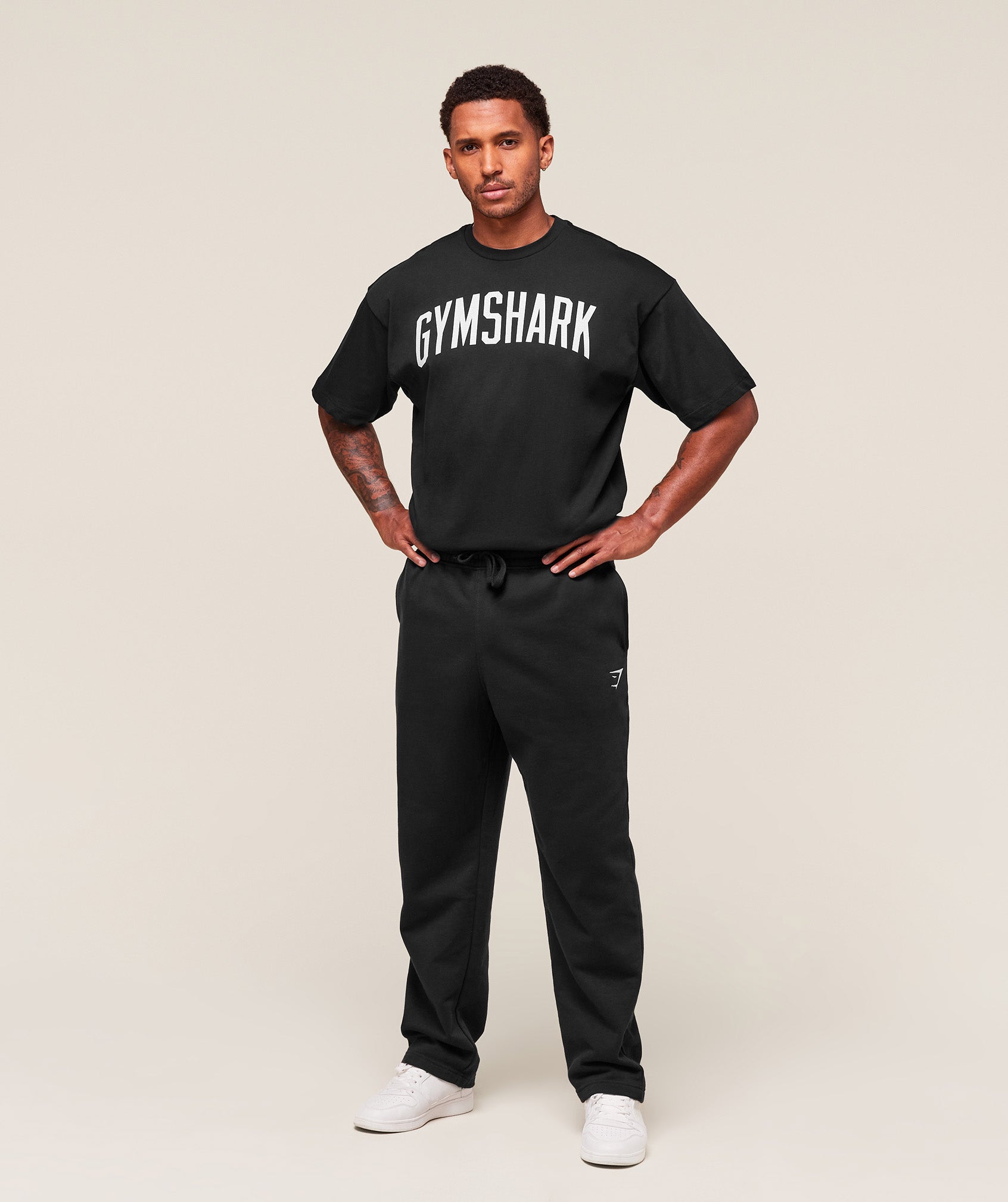 Gymshark Worn Graphic T-Shirt - Black