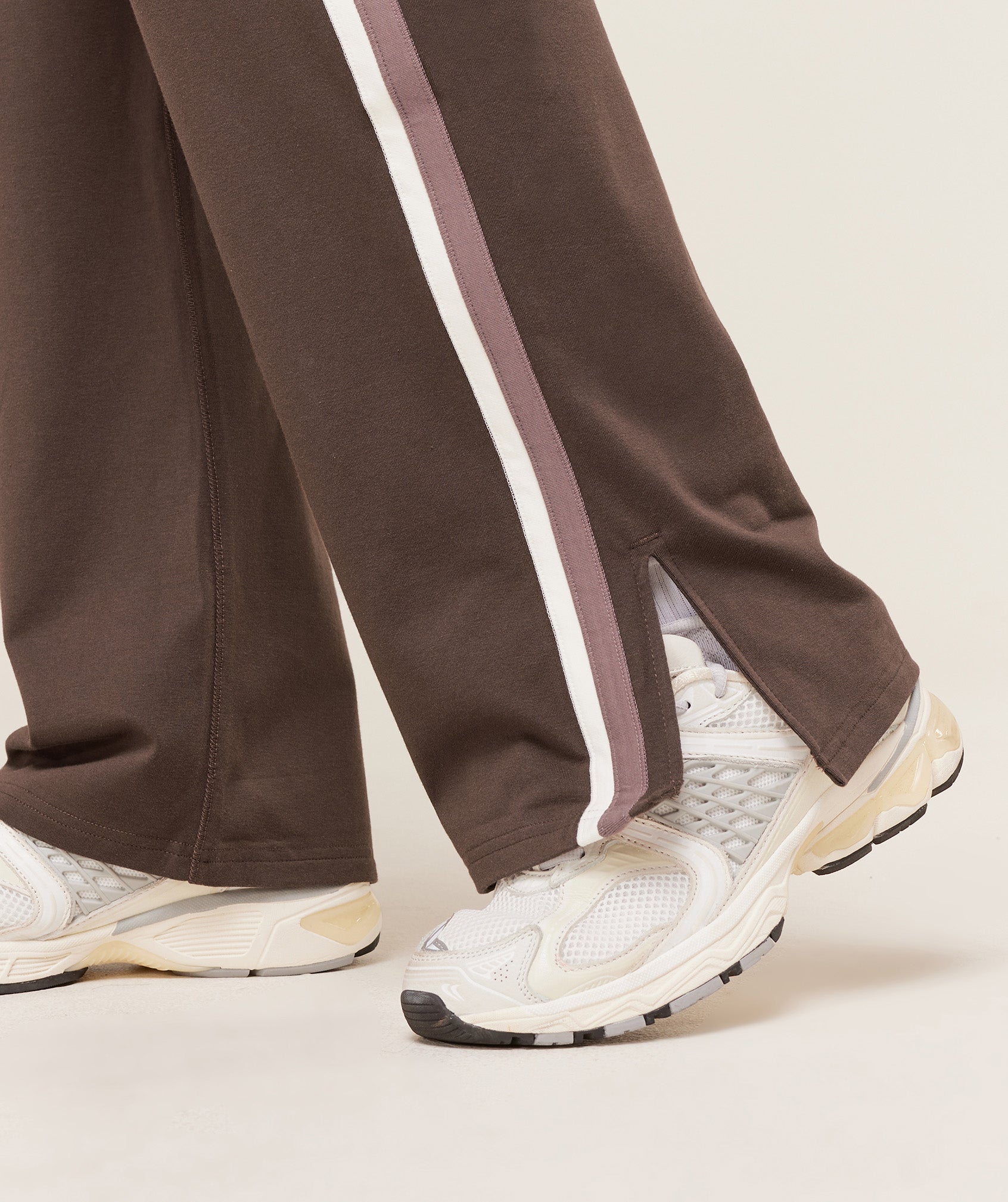 Gymshark Piping Wide Leg Pant - Walnut Brown/Chestnut Pink/Soft White