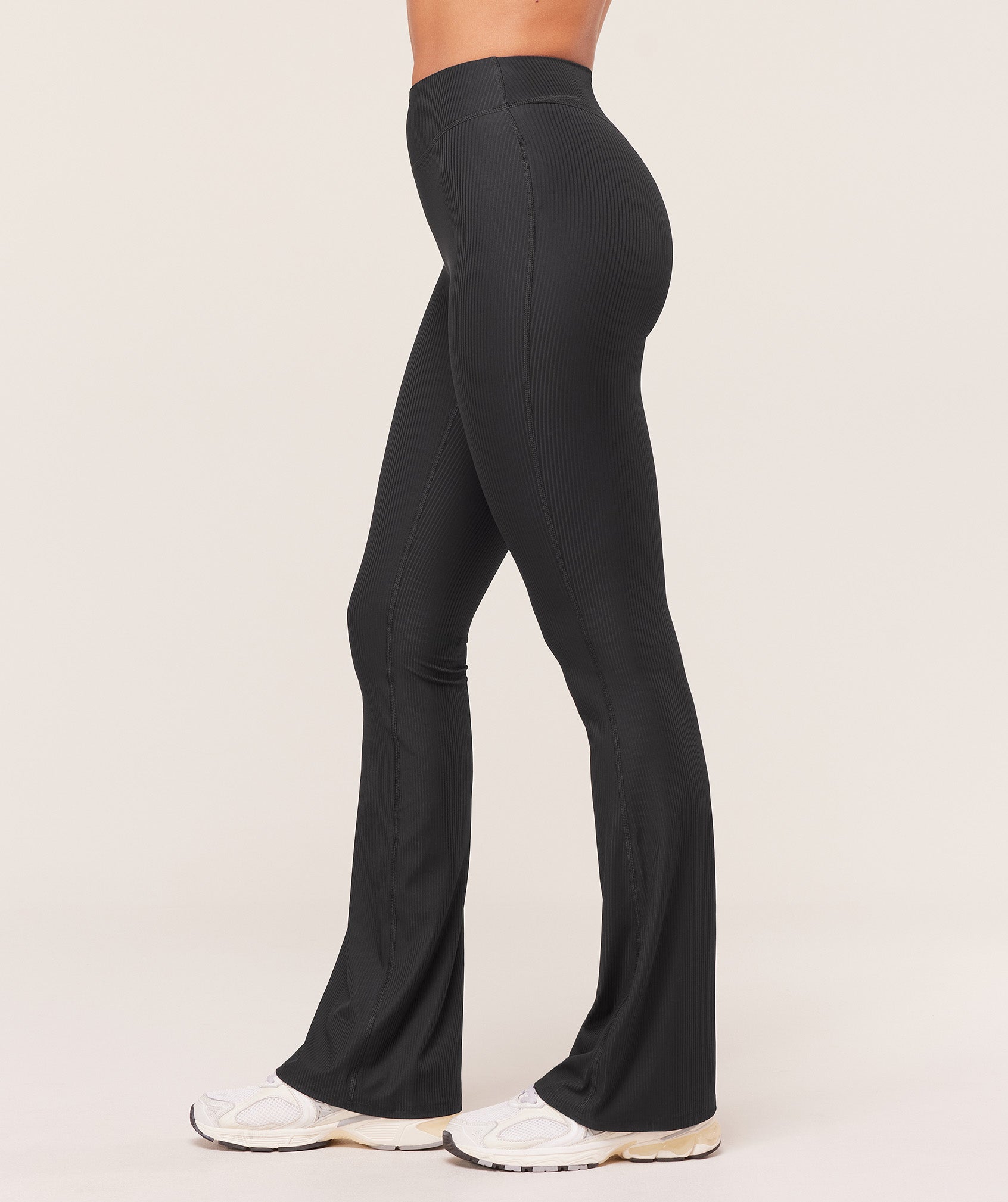 Gymshark Ribbed Flared Leggings - Black