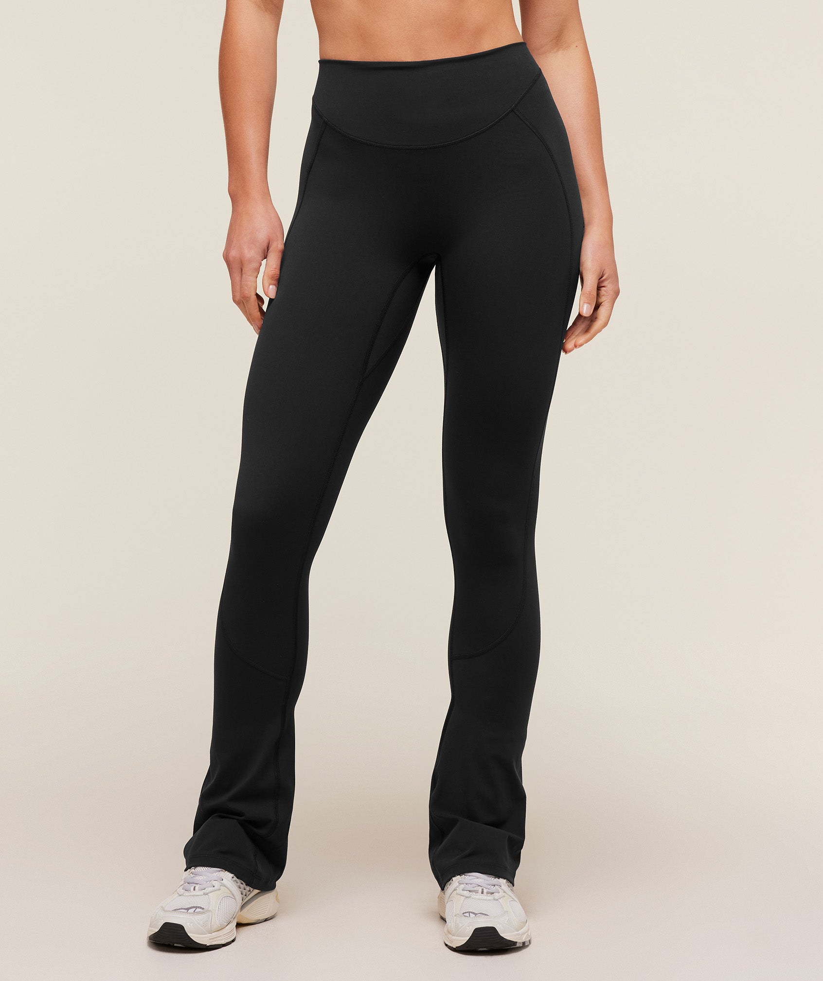 Gymshark Lifting Dipped Waistband Flared Leggings - Black