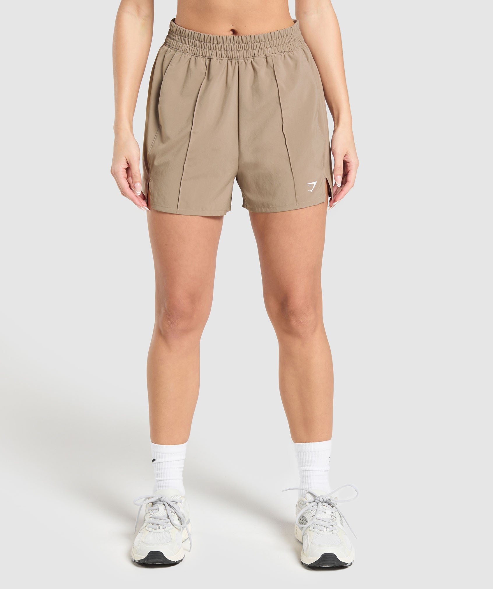 Gymshark Pintuck Shorts - Lifestyle Brown
