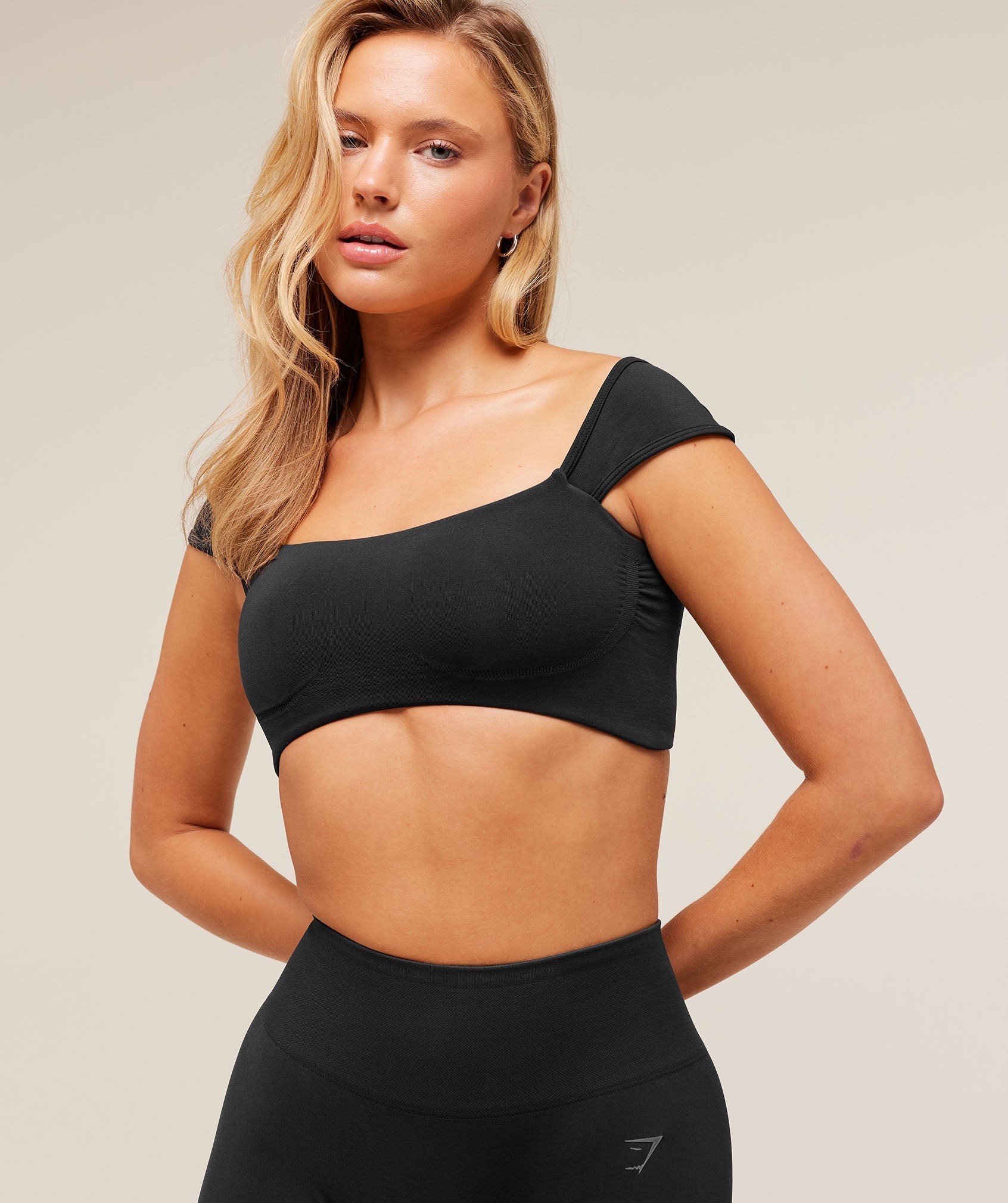 Gymshark Soft Sculpt Cap Sleeve Bralette - Black