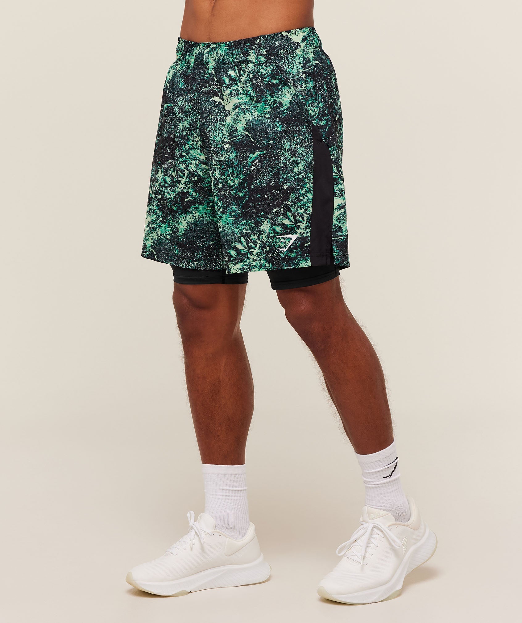Gymshark Sport 7" 2 in 1 Shorts - Active Green/Black