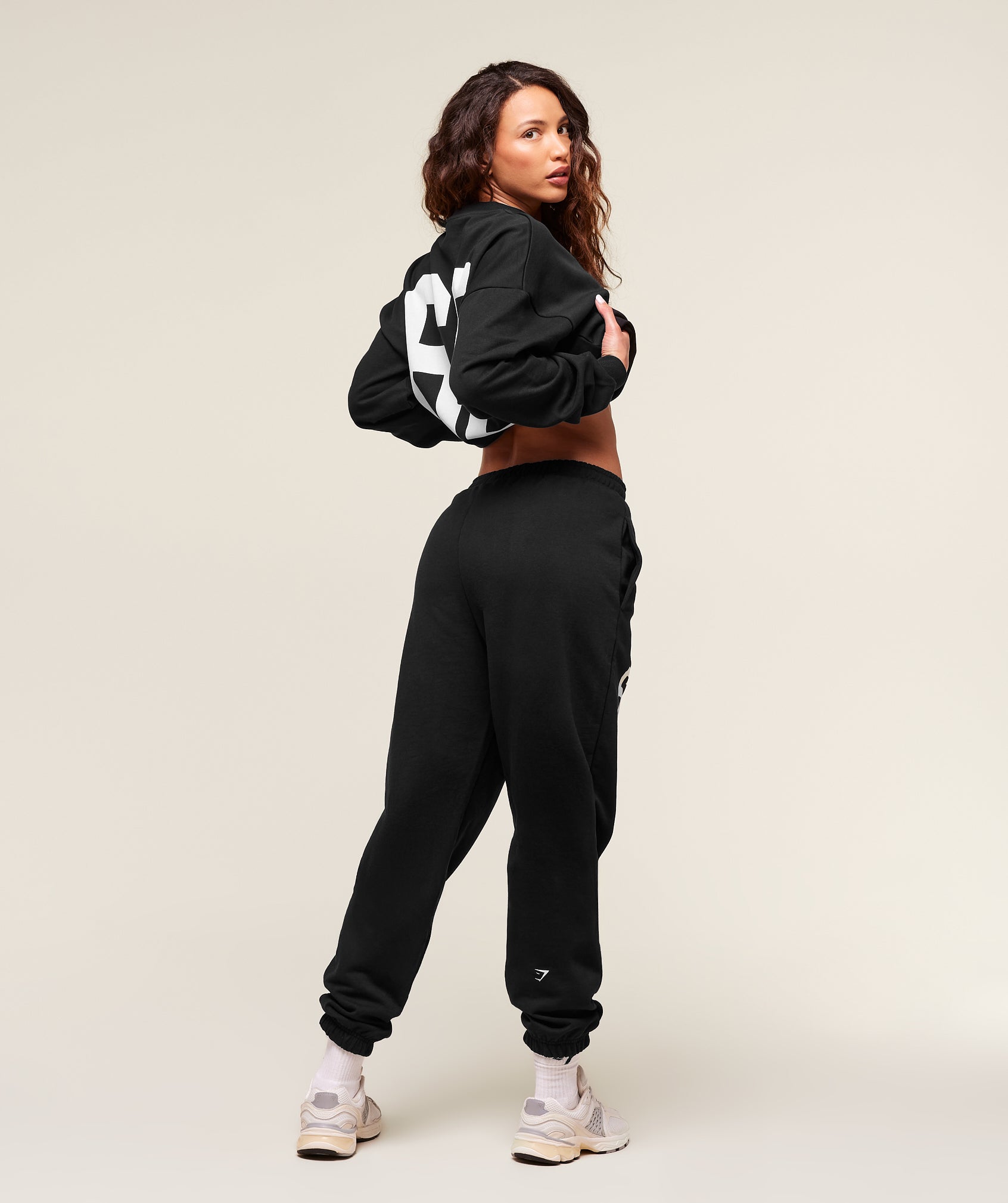 Gymshark Campus Graphic Oversized Jogger - Black
